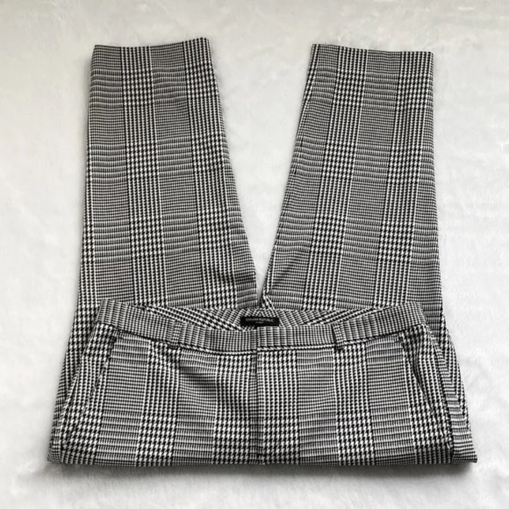 Like New Black and White Houndstooth Plaid Banana Republic Avery Fit Pants